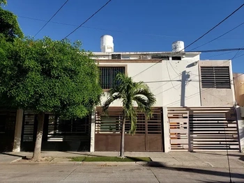 9_1720 | DEPARTAMENTO en RENTA Col. Scally 2 recámaras | Angulo Bienes Raíces