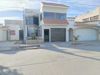 10_2846 | CASA EN VENTA VIÑEDOS | Angulo Bienes Raíces