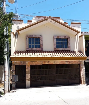 GCI_2594 | CASA EN VENTA 5 RECAMARAS JIQUILPAN 2 | Angulo Bienes Raíces