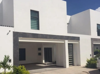 1_2464 | CASA AMUEBLADA EN RENTA, EN PRIVADA | Angulo Bienes Raíces