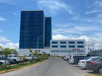 1_2595 | CONSULTORIOS HOSPITAL MAC, en RENTA | Angulo Bienes Raíces
