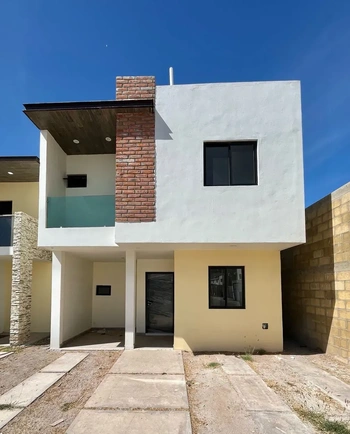 5_2802 | CASA NUEVA EN VENTA PRIVADA VERSALLES | Angulo Bienes Raíces