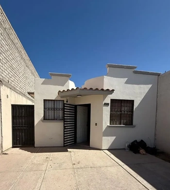 5_2812 | CASA EN RENTA AMUEBLADA FRACC VIÑEDOS | Angulo Bienes Raíces