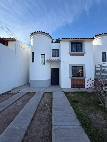 5_3113 | CASA EN VENTA FRACC LAZARO CARDENAS DEL RIO | Angulo Bienes Raíces