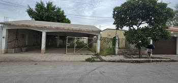 15_3024 | CASA EN VENTA CON TERRENO RESIDENCIAL PASEO ALAMEDA | Angulo Bienes Raíces