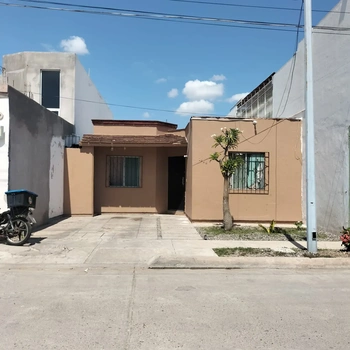 14_2422 | CASA HABITACION | Angulo Bienes Raíces